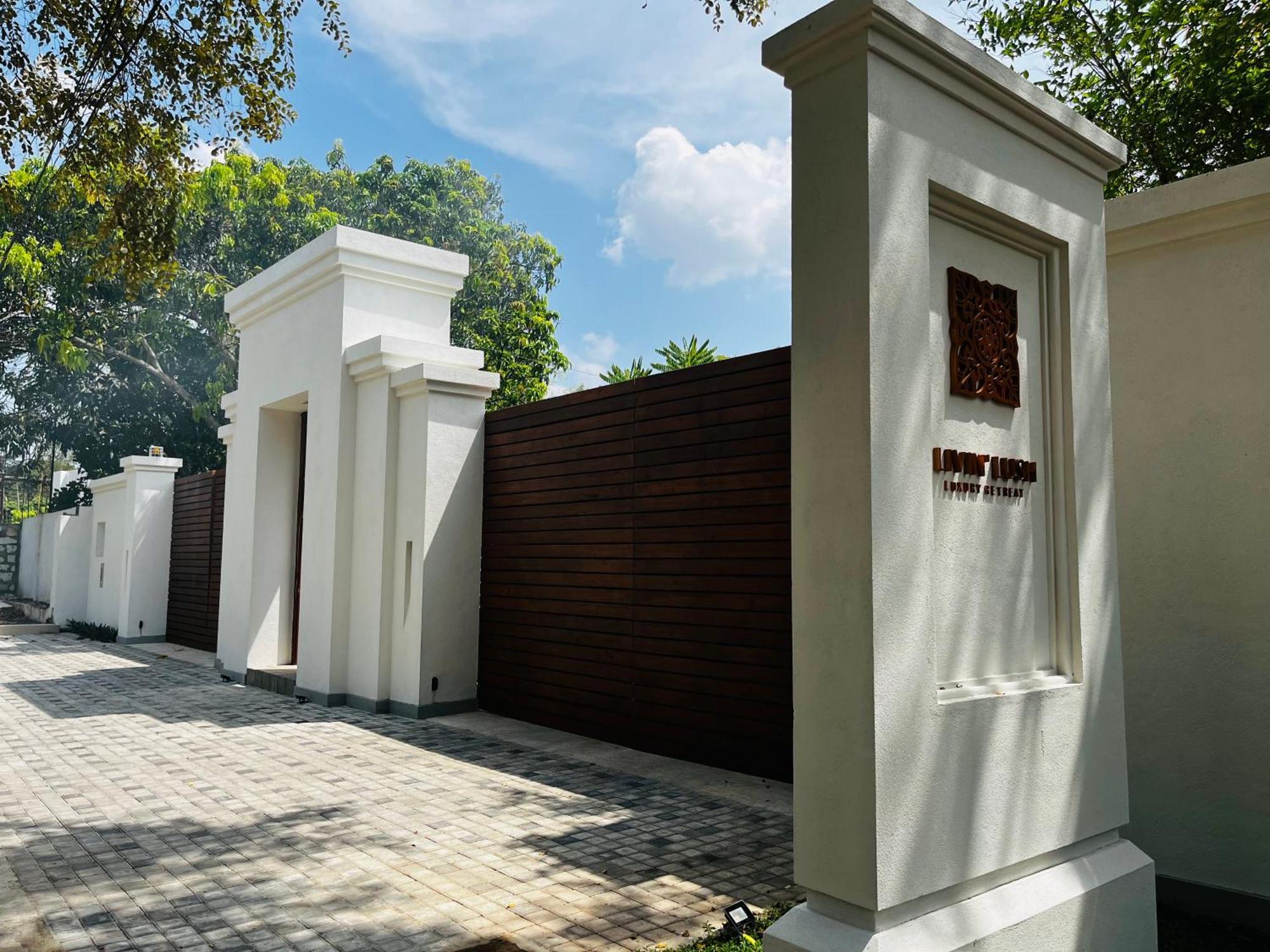 Livin Lush Luxury Retreat Hotel อนุราธปุระ ภายนอก รูปภาพ