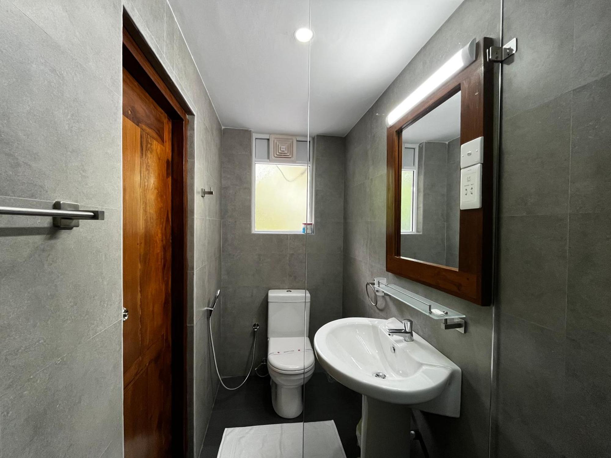 Livin Lush Luxury Retreat Hotel อนุราธปุระ ภายนอก รูปภาพ