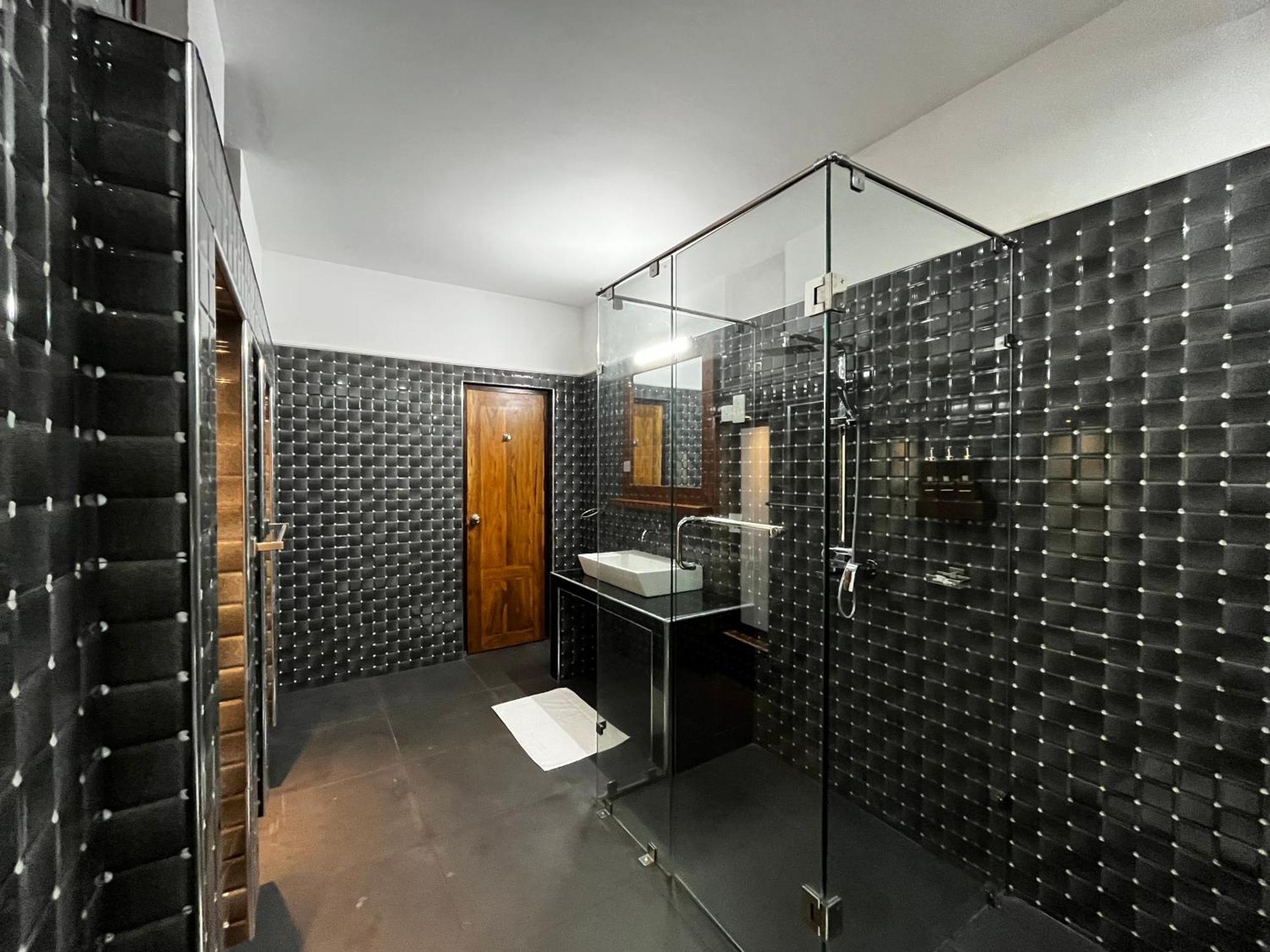Livin Lush Luxury Retreat Hotel อนุราธปุระ ภายนอก รูปภาพ