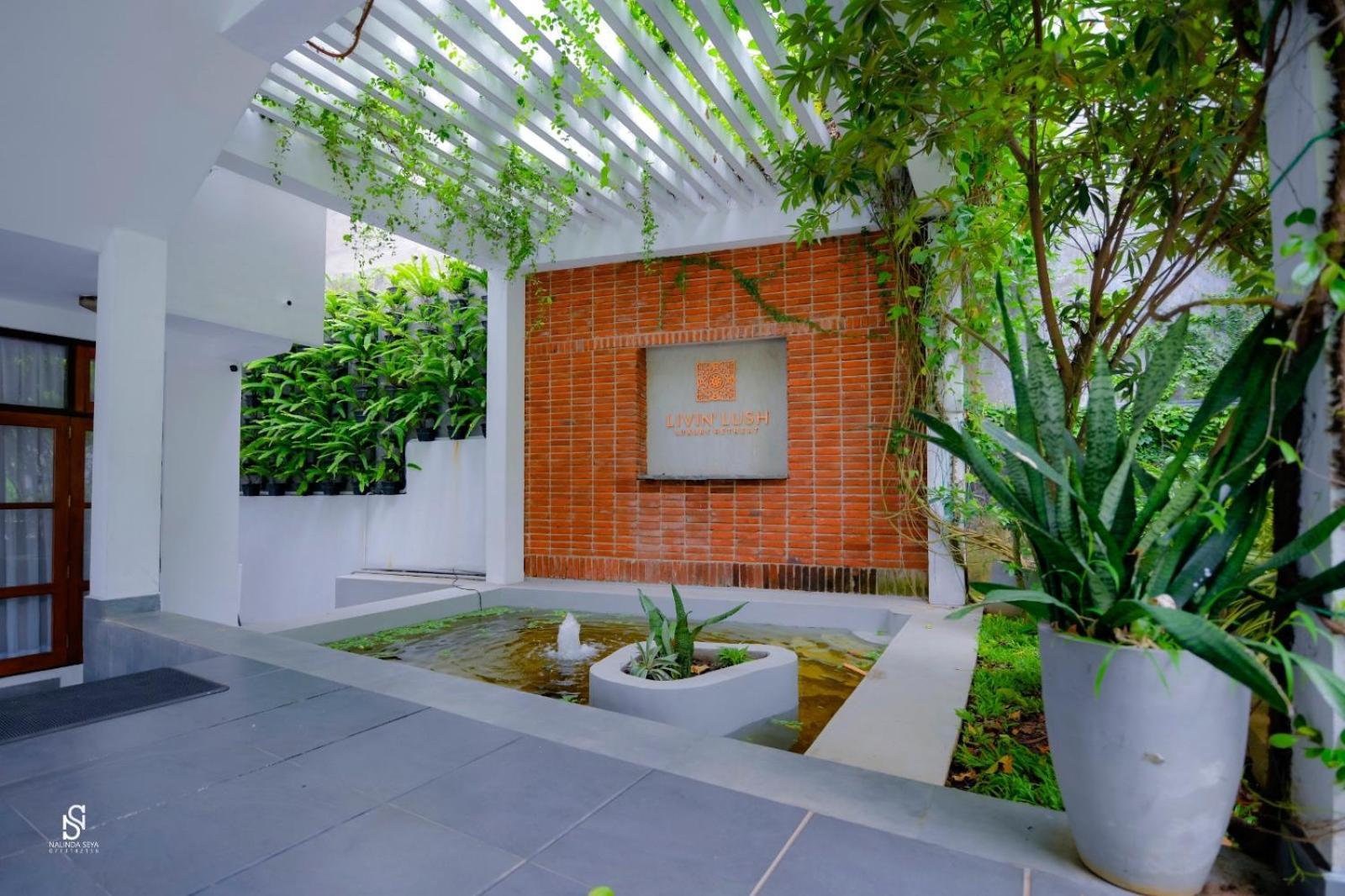 Livin Lush Luxury Retreat Hotel อนุราธปุระ ภายนอก รูปภาพ